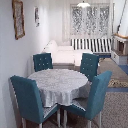 아파트 Apartman Ivana 페일